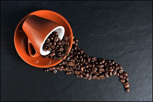 Quanto alza la pressione sanguigna il caffè